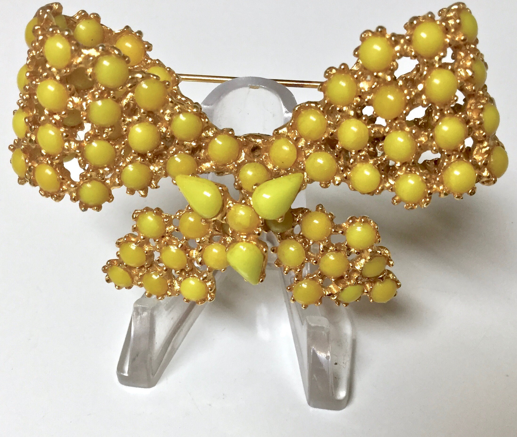Broche Vintage Rétro Signée JEANNE - Bijou Finement Strié Couleur Or, Anneaux Décoratifs
