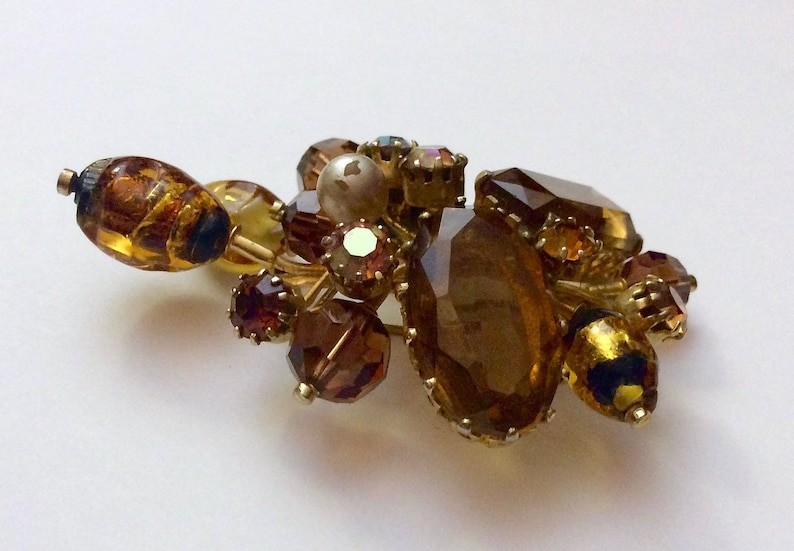 Fantastic Vintage Signed Kramer and Made in Austria Topaz Gripoix Foil Art Glass Brooch Pin Rhinestones Huge