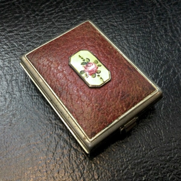 Tiny Early Milrone Leather Guilloche Compact Powder Rouge