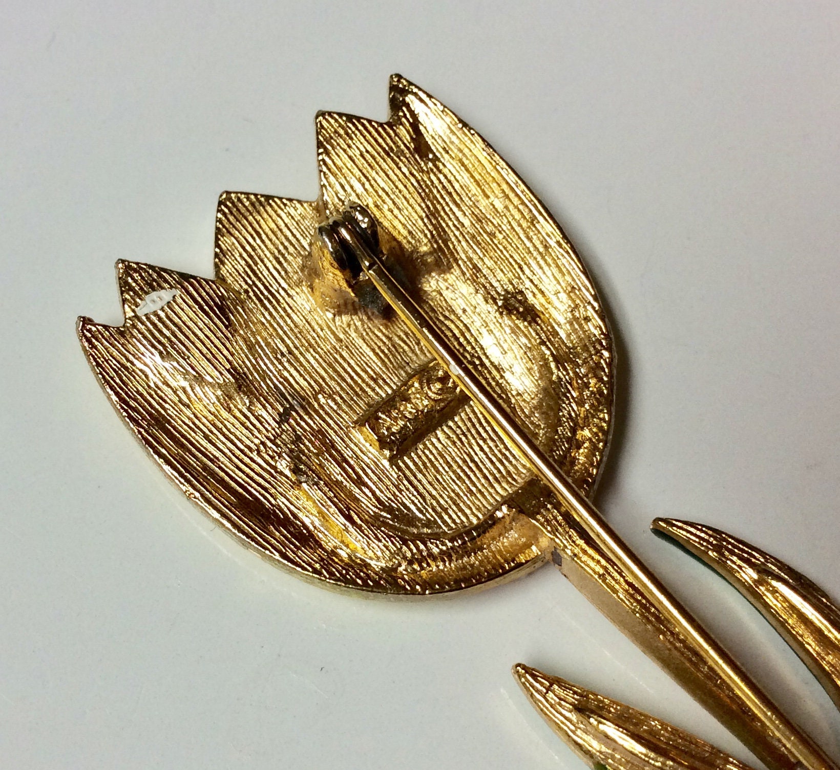 Broche Ancienne Tulipe En émail – Bijou Antique Vintage – Pièce De Collection