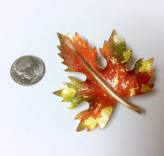 Gorgeous Enamel Signed Hedy Maple Leaf Brooch Pin… - image 1