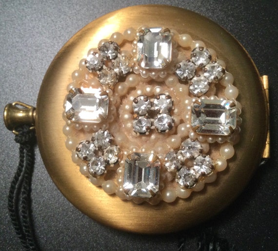 Glamorous Watch Style Powder Compact Rhinestones … - image 6