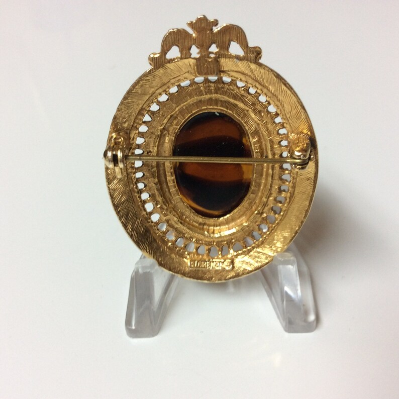 Vintage Signed Florenza Chocolate Brown Cameo Brooch Gold Tone Frame