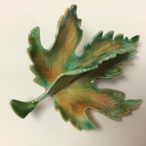 Vintage Signed Original by Robert 3D Enamel Maple Leaf Shaded Colors