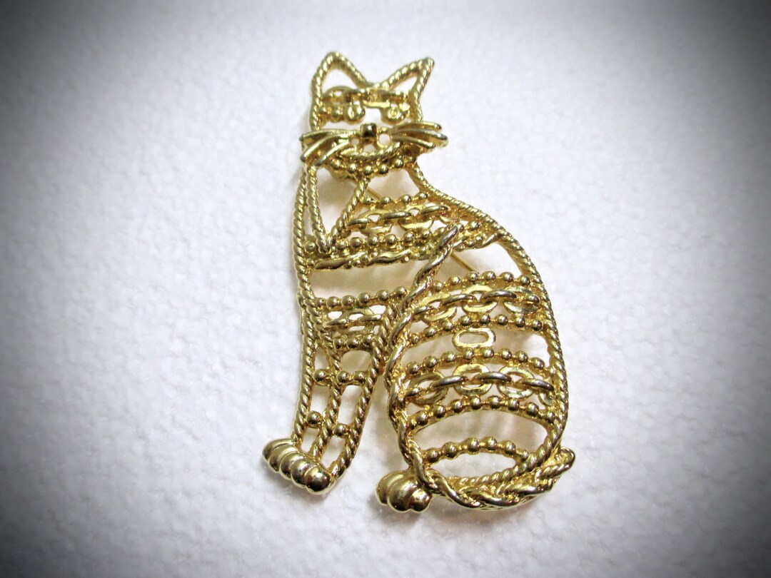 Vintage Large Gold Tone Sitting Cat Brooch Pin Openwork Signed 1980 - Etsy