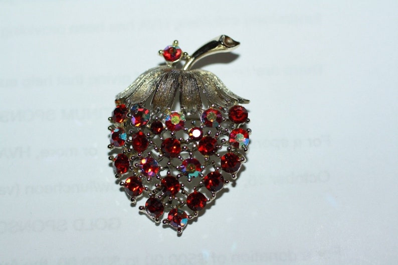 Vintage Signed Lisner Red Aurora Borealis Stones Brooch and Screw On Earrings Set