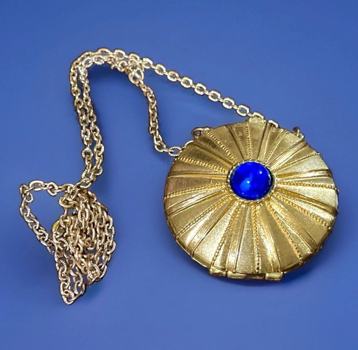 エスティローダー　ヴィンテージ　ソリッドパフューム　ネックレス Vintage Estee Lauder Perfume Necklace - Etsy