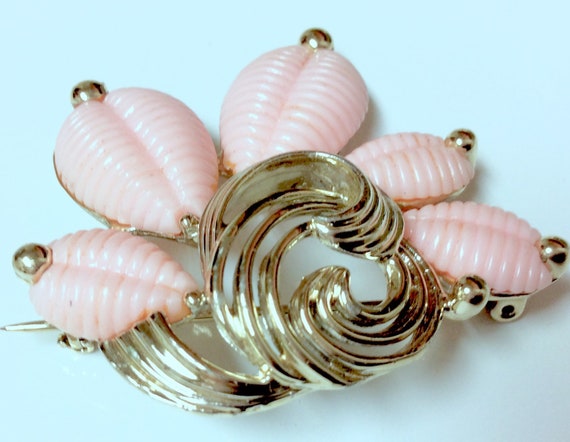Marboux Brooch Pin Pink RibbedThermoset Pieces Si… - image 6