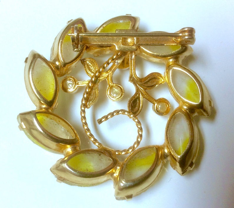 Vintage Marboux Molded Thermoset Lucite Prong Set Cabochons Yellow to White Brooch Pin Faux Pearls image 5