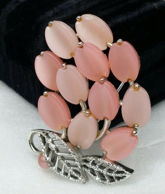 Vintage Lisner Oversized Pink Floral Brooch Vintage Lisner Pink Rhinestone Brooch: Gold Tone Floral Pin  main image 4