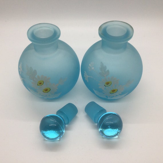 Pretty Perfume Bottle Set 2 Bottles Powder Jar Tr… - image 8