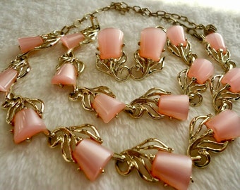 vintage Thermoset Pink Moon Glow Collier Bracelet Clip Boucle d’oreille Ensemble Full Parure