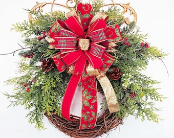 Traditional Christmas Grapevine Wreath