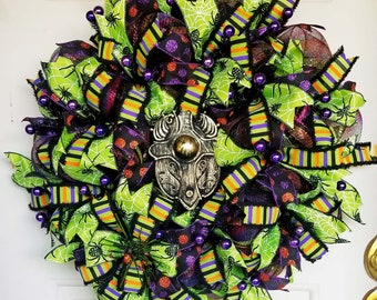 Halloween Doorbell Wreath, Deco Mesh Ghoulish Spooky Eyeball with Sound, Welcome Prank Wreath