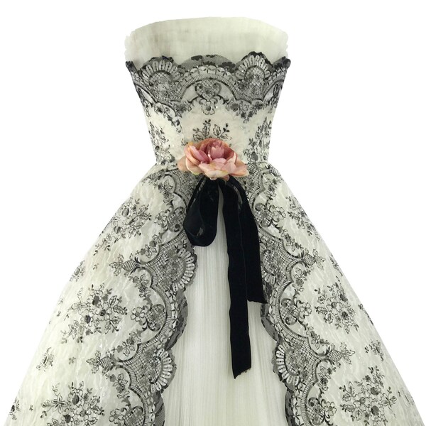 Vintage 1950s White & Black Lace /Tulle Party Dress  - 50s Cocktail Dress