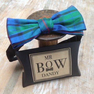 Dapper Bow Tie in Scottish Tartan ' Flower of Scotland'. 100% silk with adjustable neck fitting available in over 50 colours and patterns.