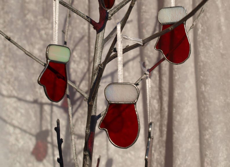 mitten tree decoration, mitten ornaments, christmas ornament, mitten ornament, christmas ornament, glass bauble, christmas decoration image 5