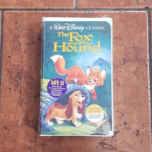 Vintage NEW old stock 1994 Disney Black Diamond First release The Fox and the Hound SEALED 2041 VHS tape