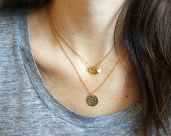 Pendant hammered plate Medal Gold "Daisy" Pemberley jewelry / Ras of neck / collar medal / jewel / Gold plated necklace / Bohemia