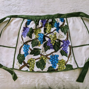 Vintage aprons, child, cooking, gift