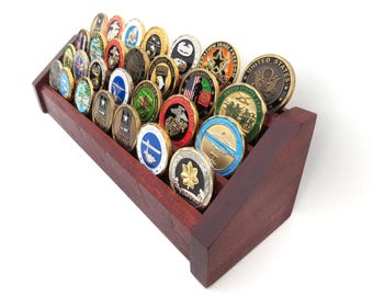 Expositor para monedas conmemorativas militares * 4 niveles * Madera de cerezo