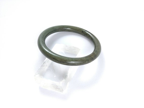Solid Jade Bracelet - Vintage Round Bangle - Gree… - image 6
