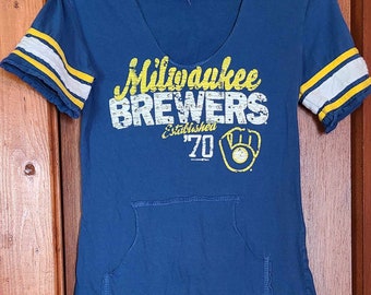 Vintage Milwaukee Brewers tshirt shirt size Small  hoodie hood