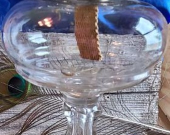 Antique Vintage glass oil kerosene lamp Small imperfection in glass shown in pic