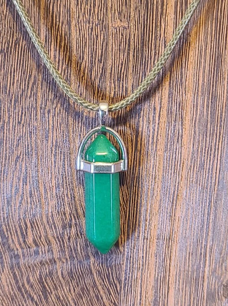 Crystal GREEN Pendant Stone Boho Necklace 18 inches