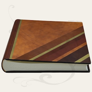 Libro Fotografico in Pelle con Strisce Diagonali - Album di Famiglia Quadrato Marrone e Oro 35x35 cm