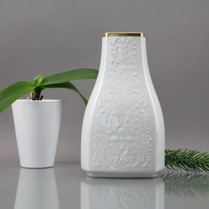 Scherzer Bavaria Porcelain Vase Precious Porcelain Handcrafted 50s Gold Rim