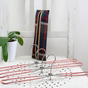 Funky clothes hangers 2025