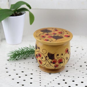 Wooden lid tin hand-painted with beautiful patterns vintage 50s