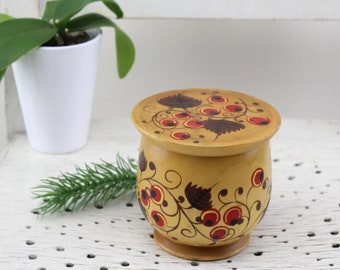 Vintage. Wooden lidded box hand painted with beautiful vintage vintage 50s patterns