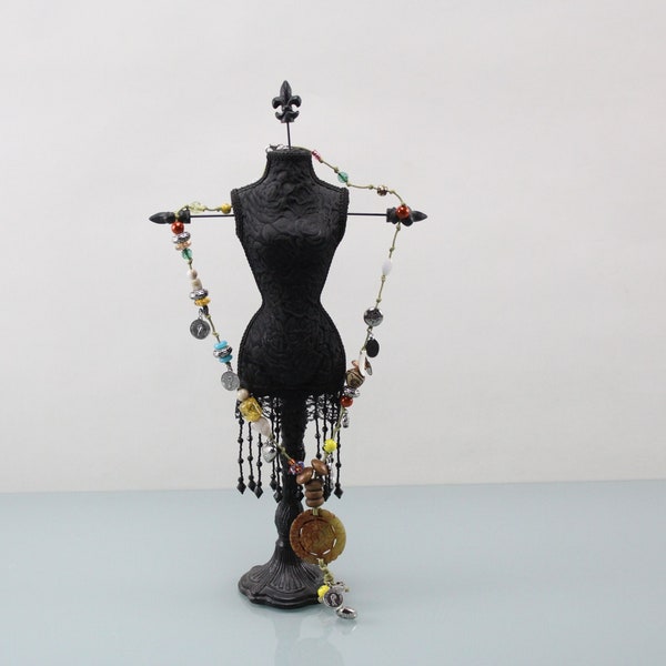 Jewelry stand and necklace 80s decoration woman body jewelry metal base fabric upper body jewelry storage jewelry storage