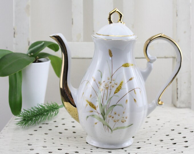 Vintage. Porcelain Teapot High Quality Porcelain Vintage Teapot Coffee