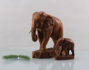 Vintage. 2 Stück Holz Elefant aus Massiv Holz. Handgemacht Dekorativ Handschnitzerei Holz Figur