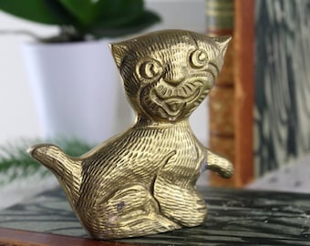 Design Brass Cat Figurine Mid Century Made in Germany Brass Cat Showcases Brass Decoration 60s