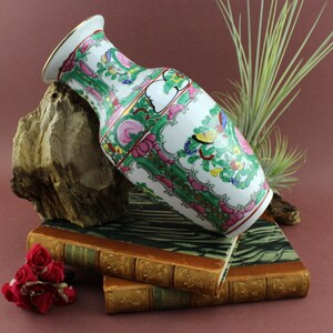 Vintage JingDeZhen Porcelain Vase Set Hand Paint Made in China Precious Piece Flower Vase image 3