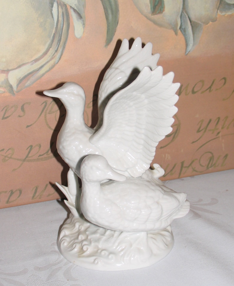 Ducks figure from the 70s vintage. Decoration of ceramic porcelain antique collector's item.. image 4