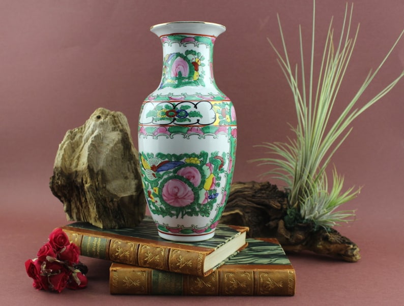 Vintage JingDeZhen Porcelain Vase Set Hand Paint Made in China Precious Piece Flower Vase image 4