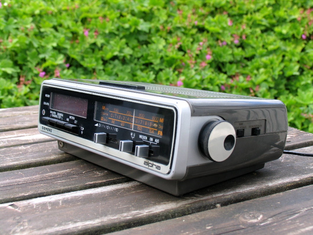 Vintage Clock Alarm Clock Radio West German Siemens Alpha Retro Alarm