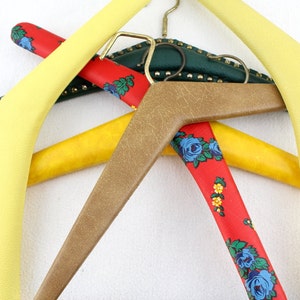 6 pieces retro coat hangers from the 50s with leather handcraft Mid Century Rockabilly