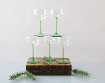 Vintage 5 piece set of wine glasses from the 60s Glass 0.10 liter Green Vintage Glass Elegant glasses