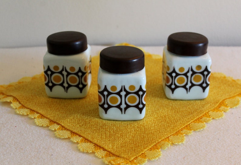 Vintage. 5 Pieces Gorgeous Porcelain Container from the 50s Mid Century Rockabilly Furniture and Decoration image 5