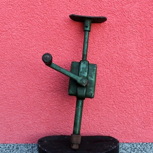 Antique drill around 1915 hand drill drilling machine hand drill robust made of metal