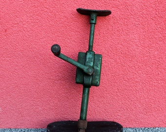 Antique drill around 1930 hand drill drill hand drill robust made of metal