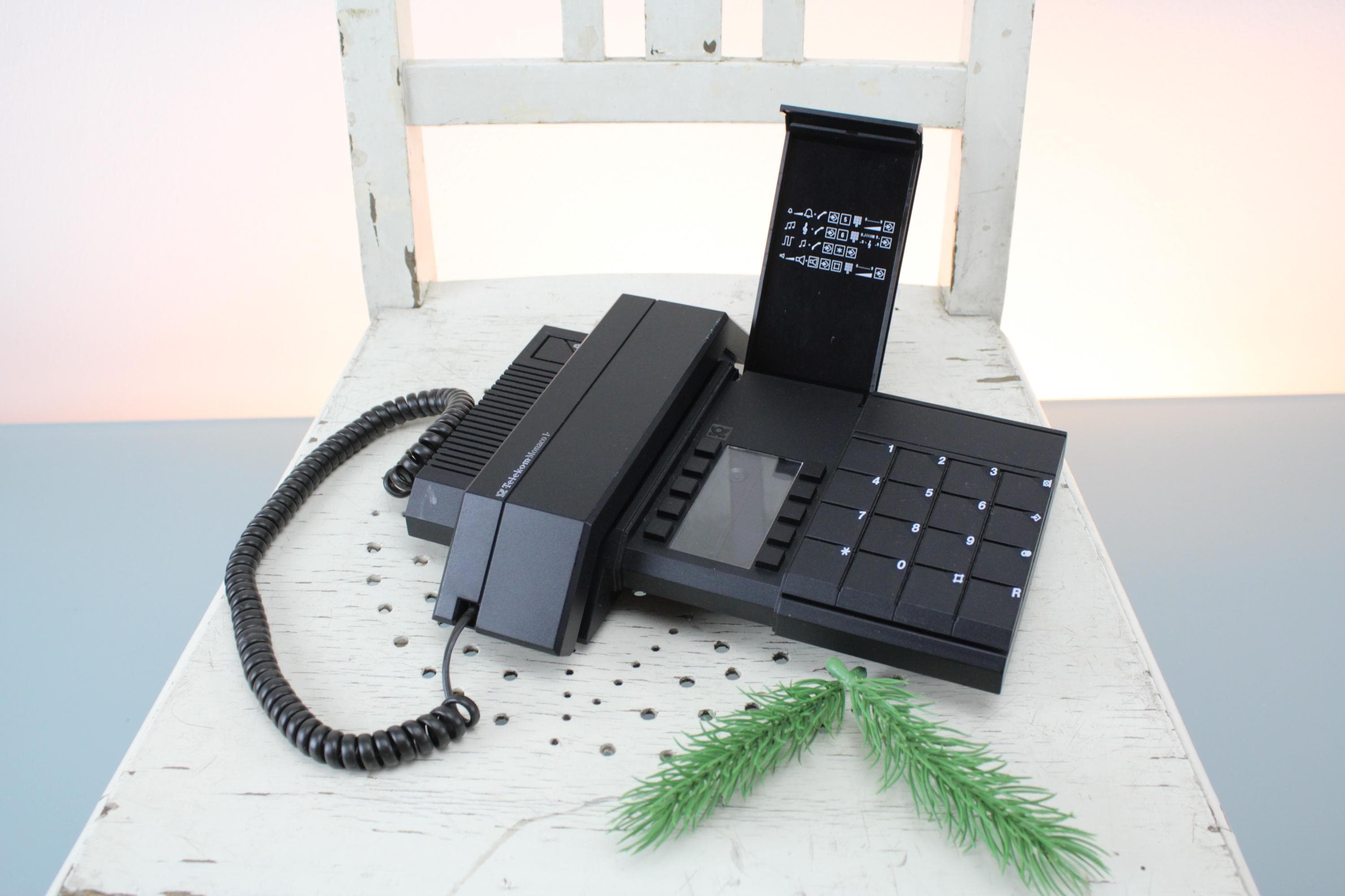 muque Vintage Telephone T (Mサイズ) Vintage Black Telekom Monaco 1 Telephone, Rare Model - Etsy