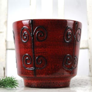 Maceta vintage de cerámica fina ILKRA, de Alemania Occidental, roja y negra, década de 1960/1970, de mediados de siglo.