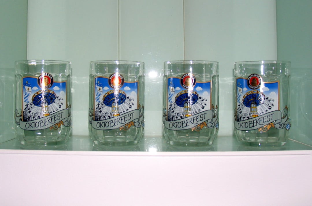 バイエルンミュンヘン　グラス 4つの美しいガラス製ビールジョッキ オクトーバーフェスト ミュンヘン